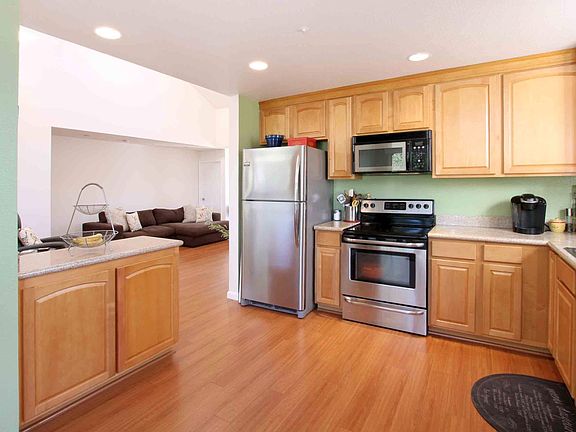 5th image of 268 Blue Bonnet Ln #121
