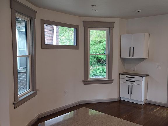 Dinning area in the Kitchen