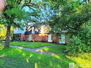 701-703 W Tyler St, Ennis, TX 75119