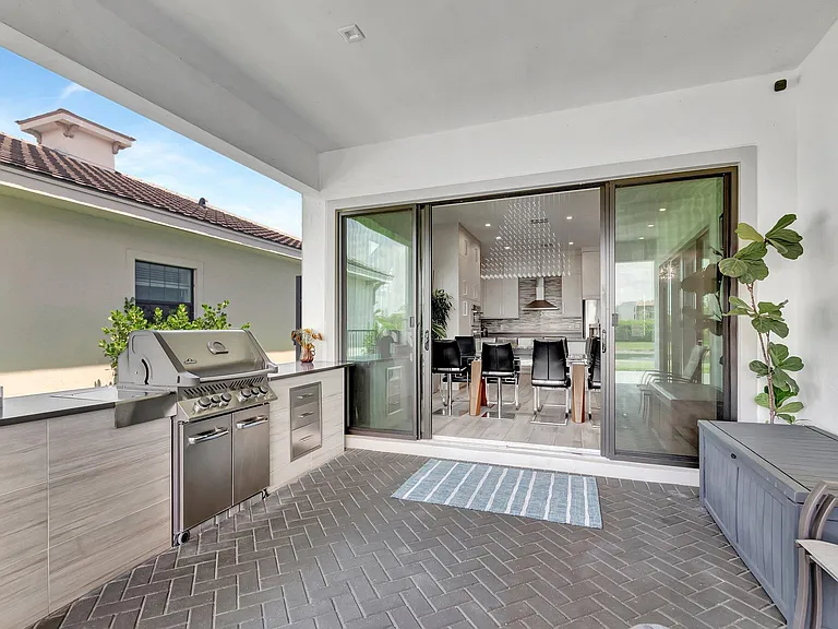 2828 Gin Berry Way — Photo 32
