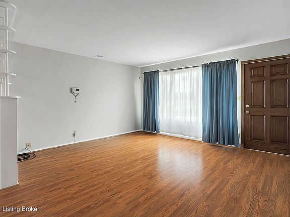 4th image of 10202 Plaudit Way