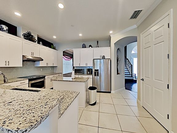 3rd image of 2803 Atherton Dr