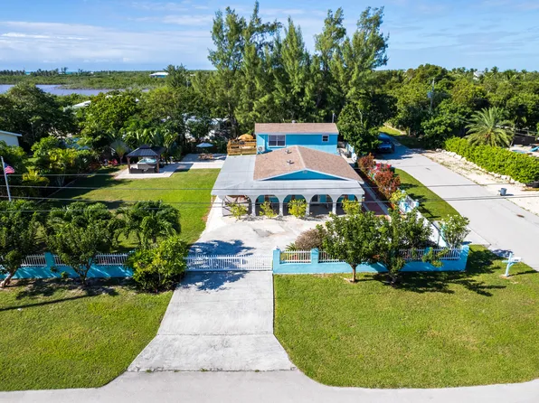 284 Orange Ave, Grassy Key, FL 33050