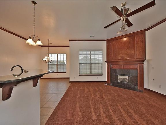 3rd image of 13817 Robinson Ct