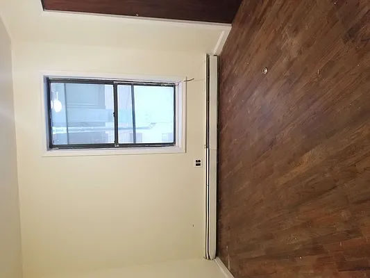 Rented by City Express Realty & Management Corp | media 42