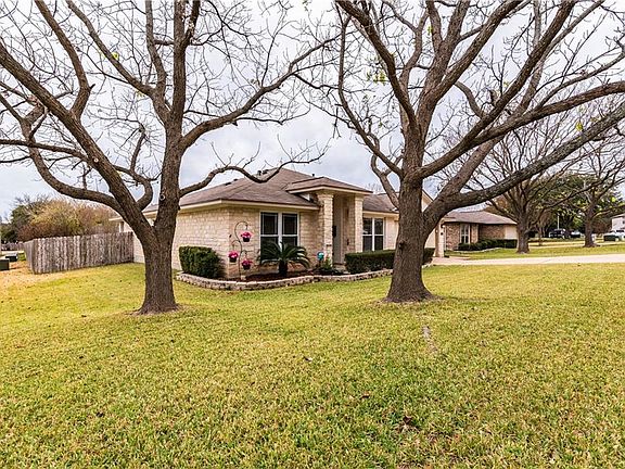 4th image of 1500 Royce Ln