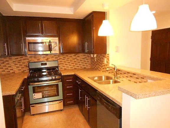 5th image of 15511 Sherman Way APT 44
