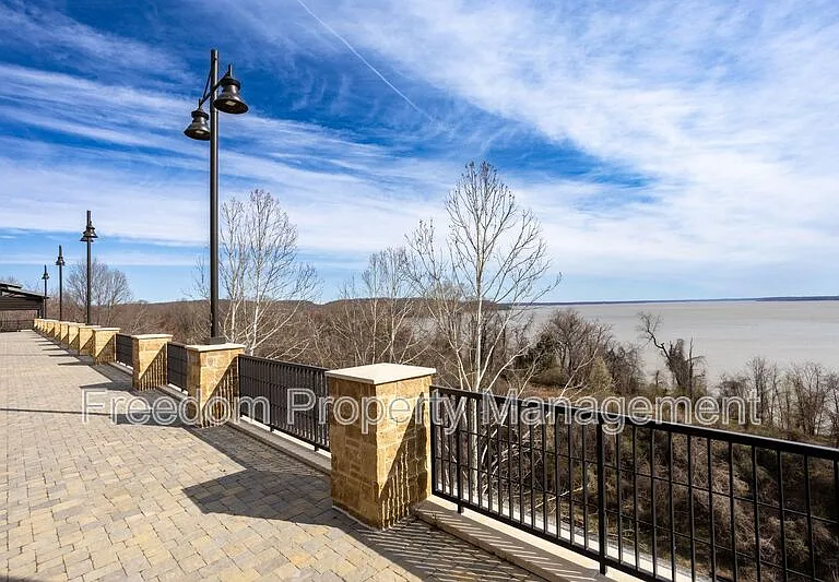2425 Morgans Point Dr — Photo 98