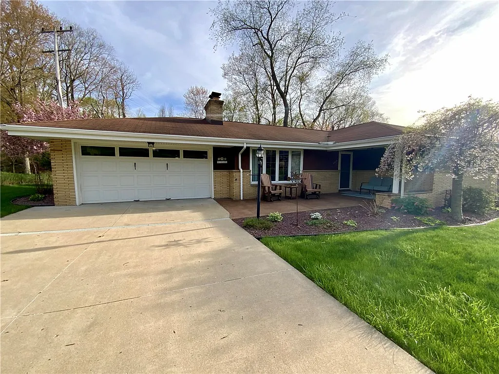209 Larue Dr photo 1