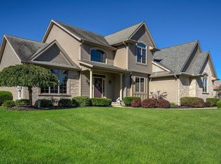 51455 Stoneybrooke Dr, Granger, IN 46530