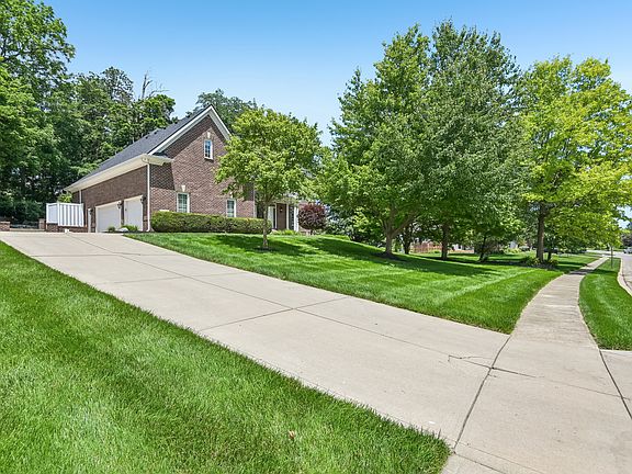 3rd image of 12069 Bayhill Dr
