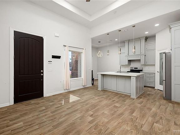 3rd image of 3528 Katrina Ave