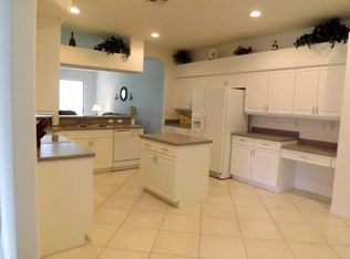 411 W Tangerine Sq SW, Vero Beach, FL 32968