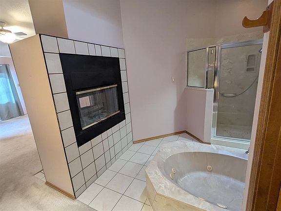 5th image of 6228 Mesquite Dr NW