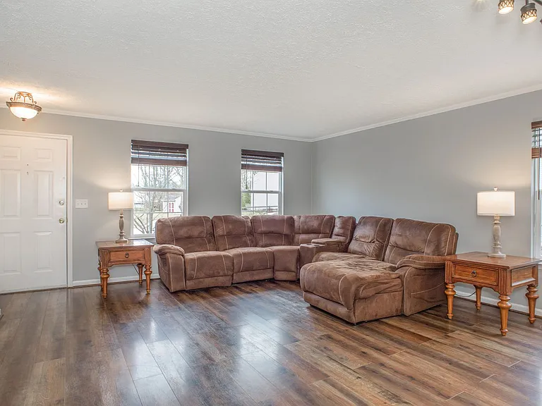 8008 High Oak Rd — Photo 33