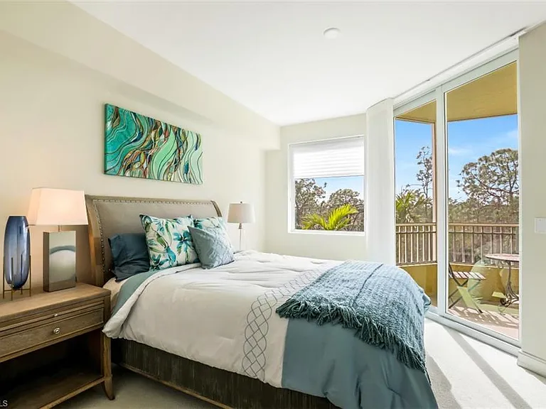 2728 Tiburon Blvd E #302 — Photo 24