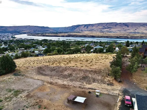17 East St, The Dalles, OR 97058