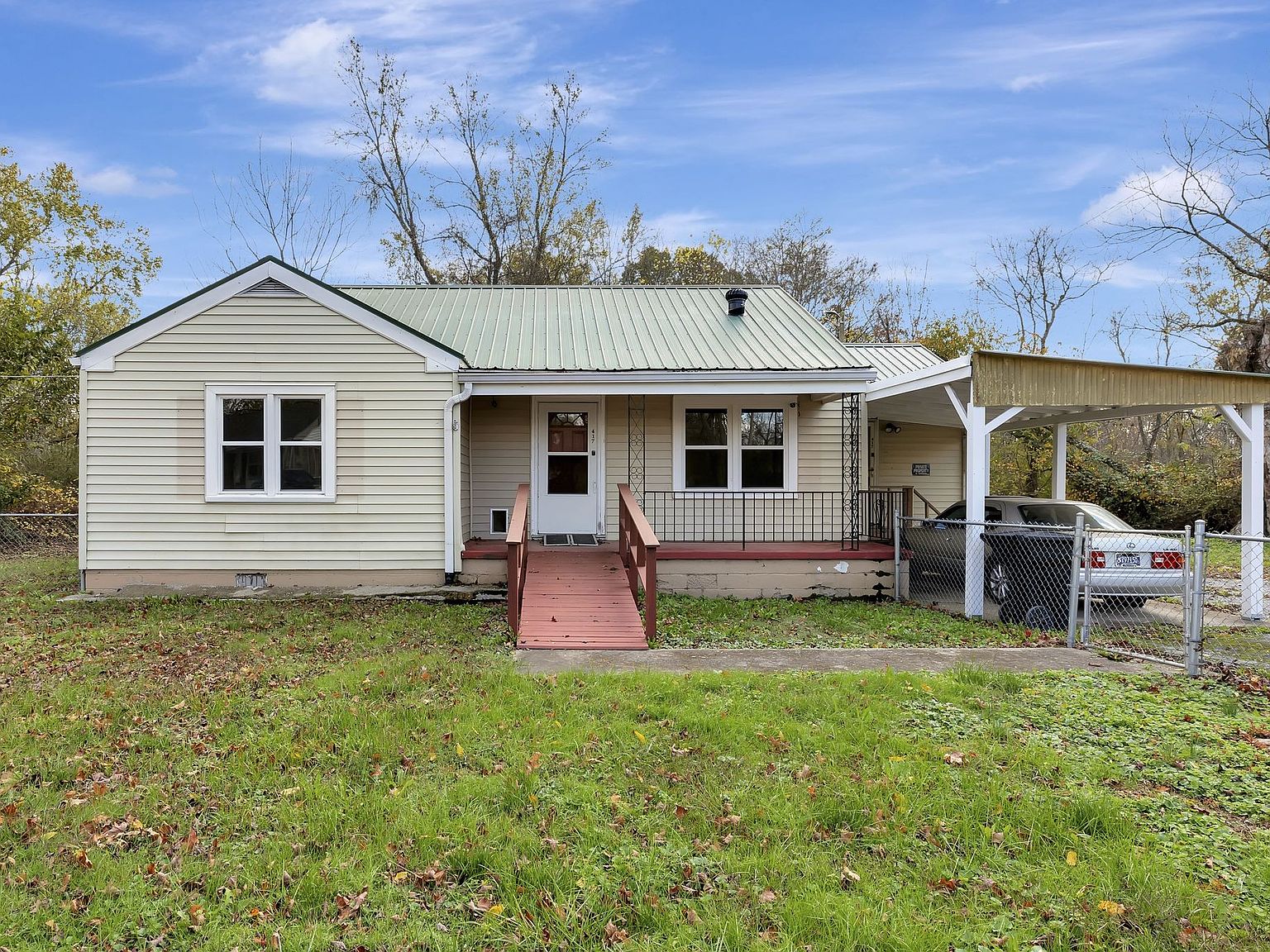 417 W Coffee St, Tullahoma, TN 37388 | Zillow