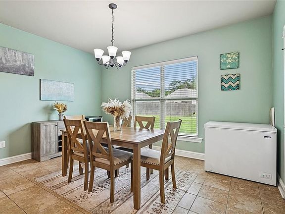 5th image of 42169 Broderick Ave