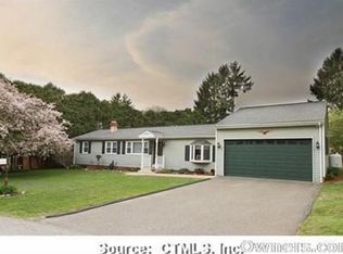 8 Howe Rd, New Milford, CT 06776