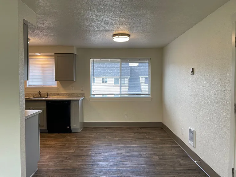 DW1712 - Woodland Heights — Photo 8