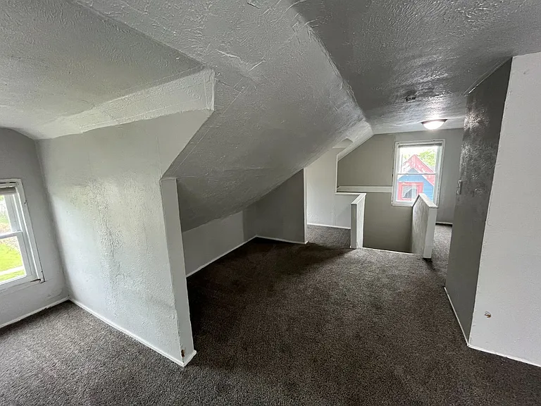 3390 E 135th St — Photo 23