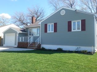 3 Patrick St, Carteret, NJ 07008