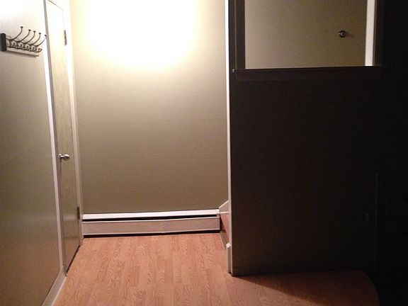 Rental_Unit_LL_IMG_2426_entry2