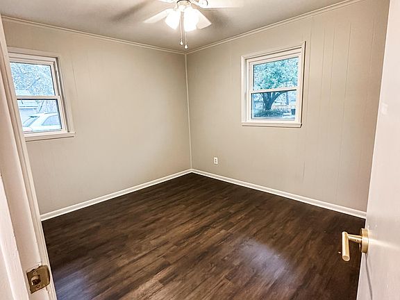 2nd image of 154 Grand Ave