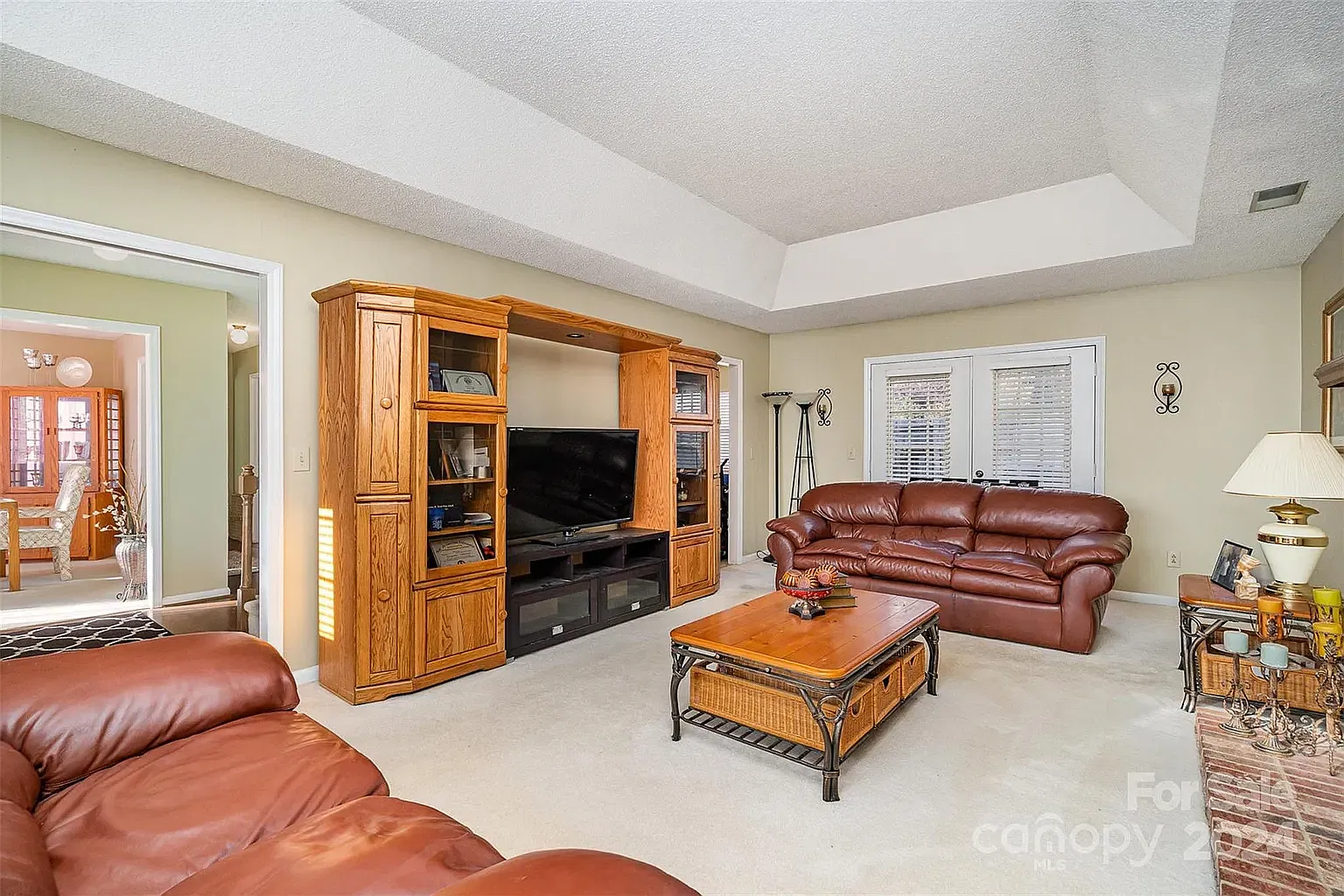 3 bed, 2175 sqft, $2,475 — Photo 2