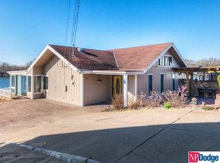 17324 Beach Cir, Bellevue, NE 68123