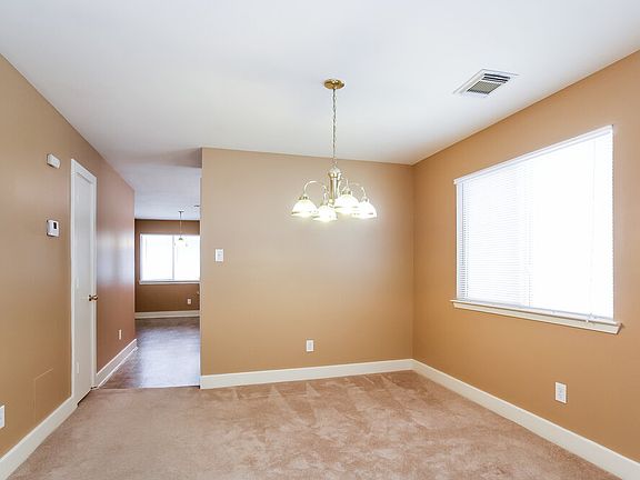 5th image of 11933 Sanspereil Dr