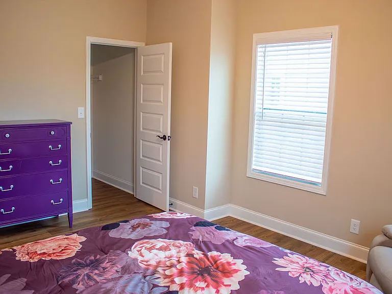 504 Nandina Ct — Photo 5