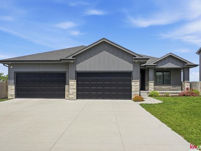 10902 Portage Dr, Papillion, NE, 68046