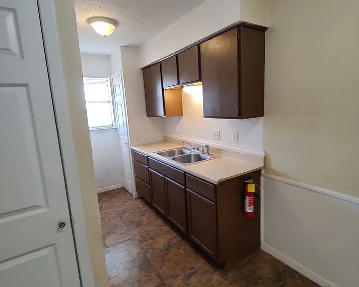 601 Harbour Ave #107 — Photo 8