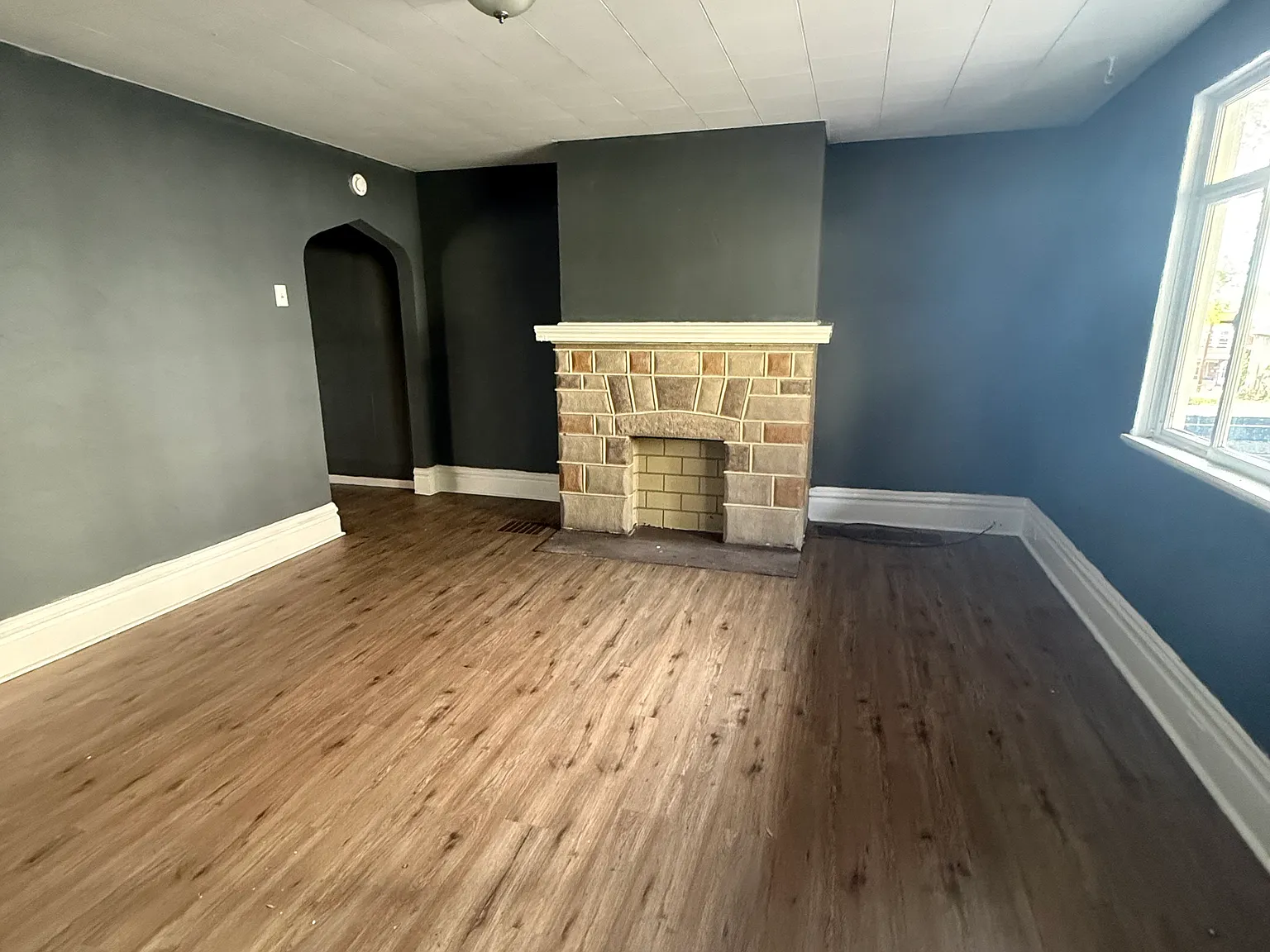 2 bed, 1552 sqft, $1,300 — Photo 2