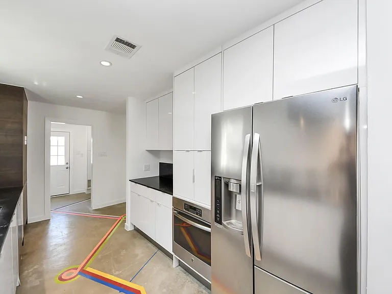 7610 Highmeadow Dr — Photo 31