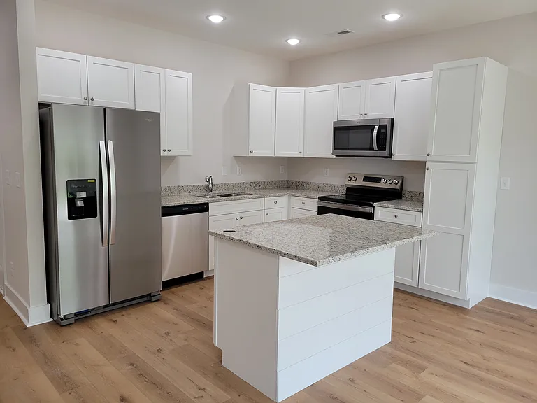 1844 Gate Tower Way NE — Photo 2