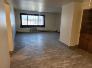 4824 N 104th St APT 16, Milwaukee, WI 53225