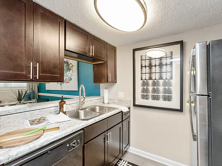 South Square Townhomes — Photo 43