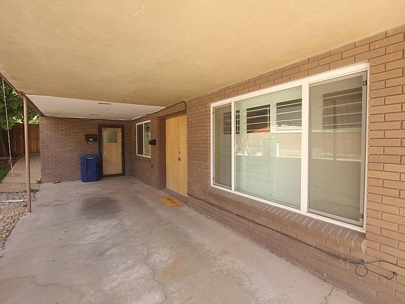 3rd image of 2551 E Blaine Ave