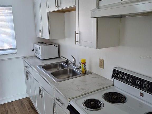 4th image of 8151 Blind Pass Rd APT 6