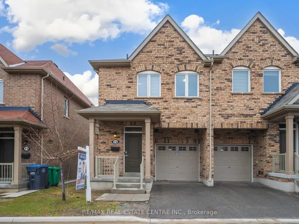 50 Edinburgh Dr #72, Brampton, ON L6Y 1N9