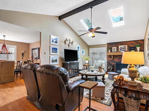 4th image of 2219 Aileswick Dr