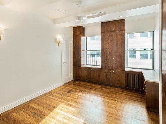 4th image of 333 E 43rd St APT 1016