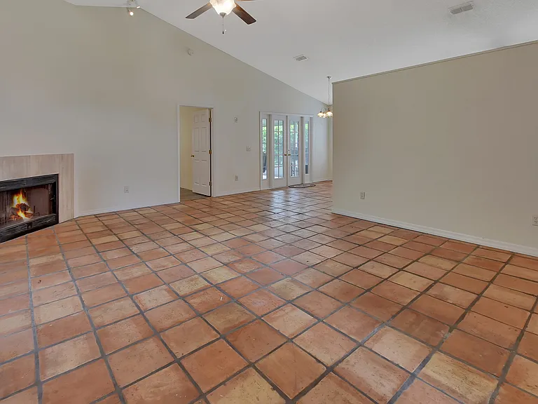 1110 Plover Pl — Photo 5