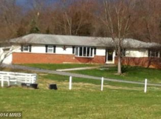 14148 Cedarfield Rd, Hagerstown, MD 21740