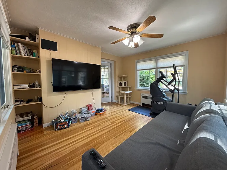 111 Highland Ave — Photo 3
