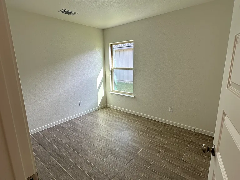 901 SW Itchgrass Br #B — Photo 11