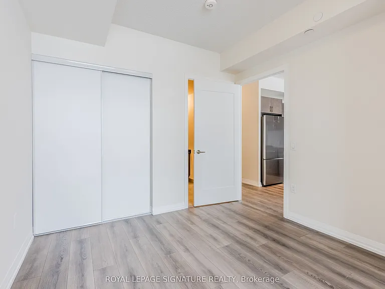 27 Korda Gate #207 — Photo 12